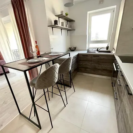 Bright Studio Near Coresi Mall * Brasov